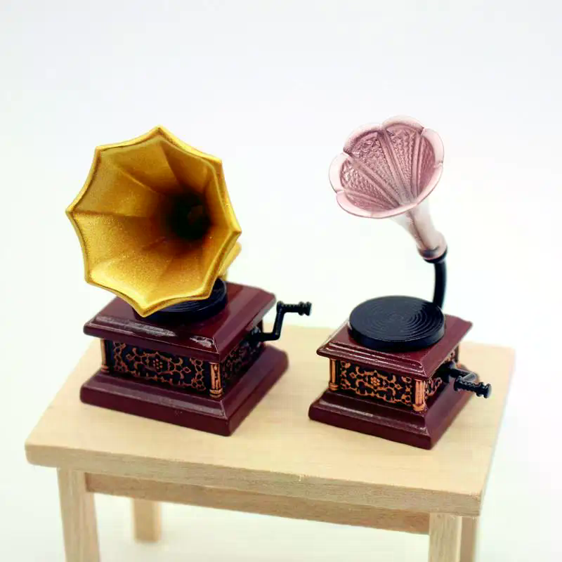 Vintage Collectible Dolls - โมเดลเครื่องเล่นแผ่นเสียงวินเทจขนาดจิ๋วสำหรับตกแต่งบ้านตุ๊กตา อุปกรณ์เสริมห้องนั่งเล่นของตกแต่งบ้านตุ๊กตา ของเล่นเสริมสร้างจินตนาการสำหรับเด็ก ของขวัญ
