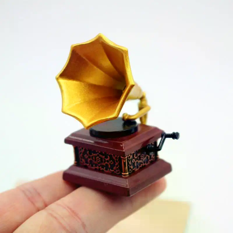 โมเดลเครื่องเล่นแผ่นเสียงวินเท - Vintage Collectible Dolls บทวิจารณ์และราคา