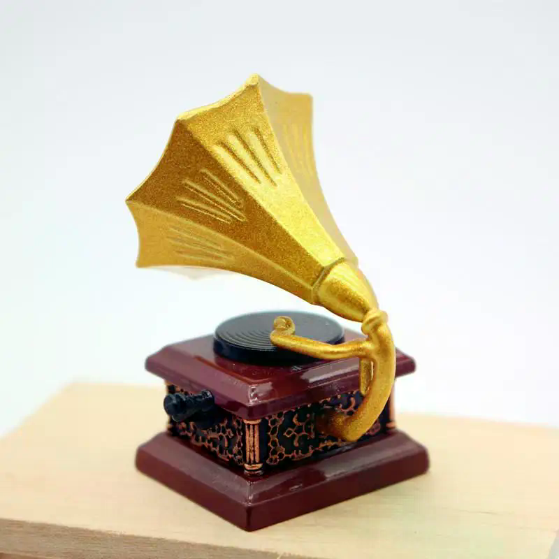โมเดลเครื่องเล่นแผ่นเสียงวินเท - Vintage Collectible Dolls บทวิจารณ์และราคา