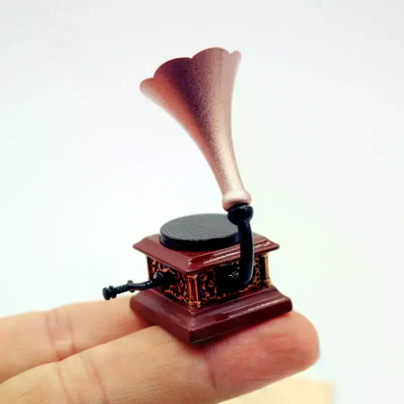 โมเดลเครื่องเล่นแผ่นเสียงวินเท - Vintage Collectible Dolls บทวิจารณ์และราคา