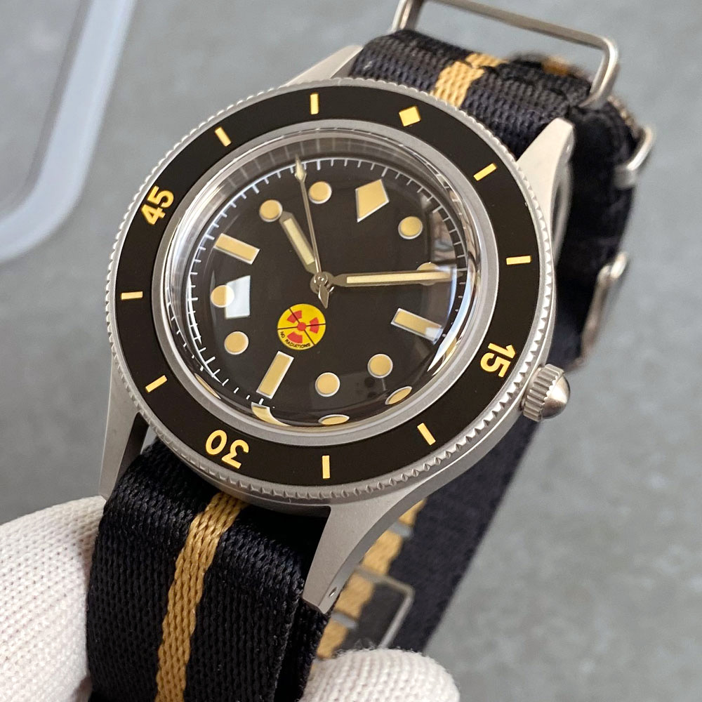 ซุปเปอร์ ซี 3 ลูม บีเซล มาร์กว - Vintage Collectible Watches บทวิจารณ์และราคา
